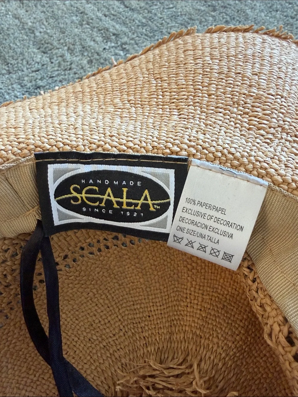 Women’s Wide-Brim Straw Sun Hat in Tan